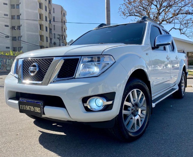 NISSAN FRONTIER SL 4X4 DIESEL 2015 IMPECÁVEL.