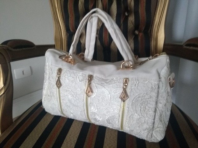 Bolsa branca com renda