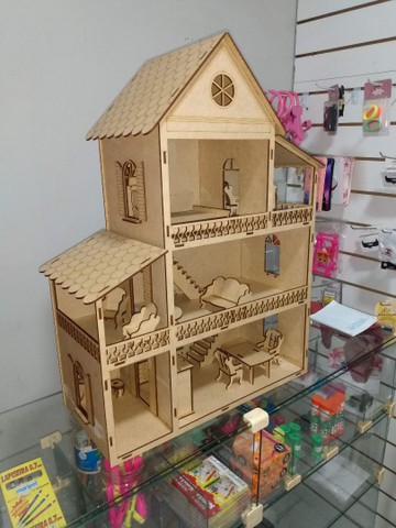Casa de boneca da Poly