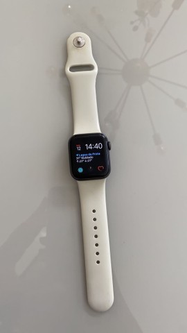 apple watch 64gb