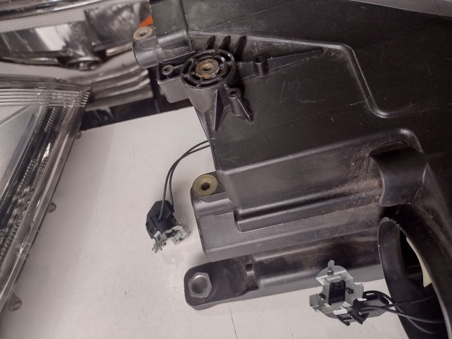 Farol esquerdo Tiguan 2008/2013 - Foto 4