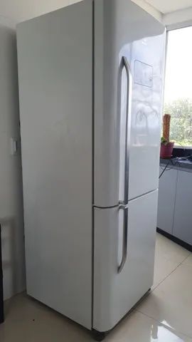 Vendo Geladeira Electrolux 