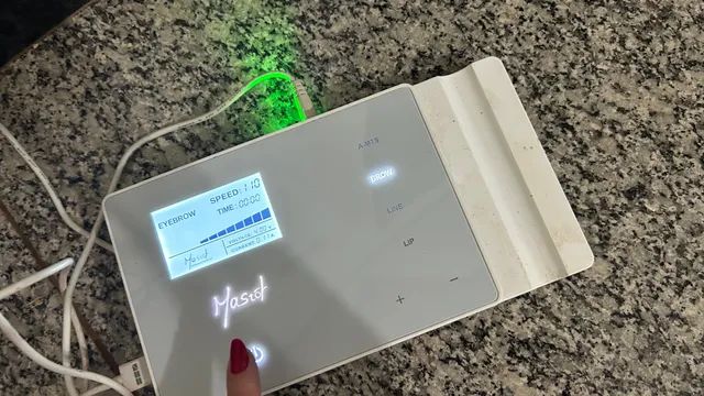 Vendo Dermografo, maca estética, mocho, carrinho auxiliar  - Foto 2