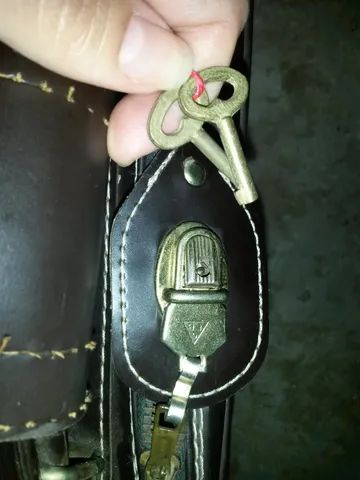 Antiguidade Mala SuitCase Anos 70 Couro Figurino - Foto 3
