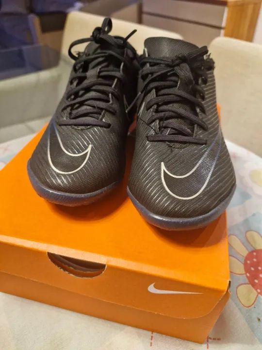 Chuteira Nike Infantil 32 em ótimo estado - Foto 2