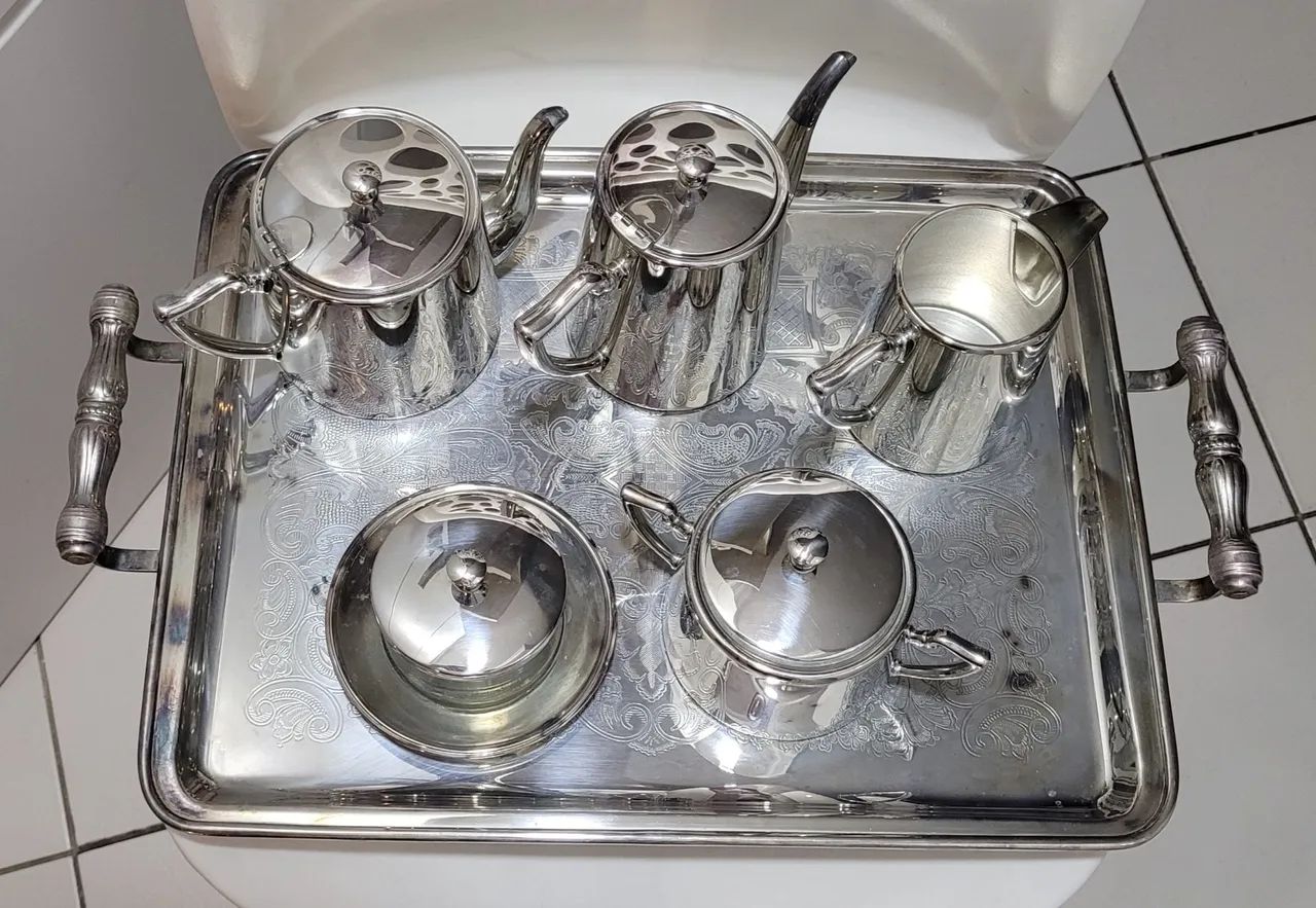 Jogo de chá e café em prata 