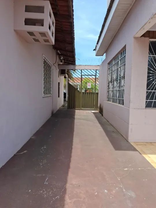 Aluga-se se um imóvel, 420m na rua Abuna, área comercial 