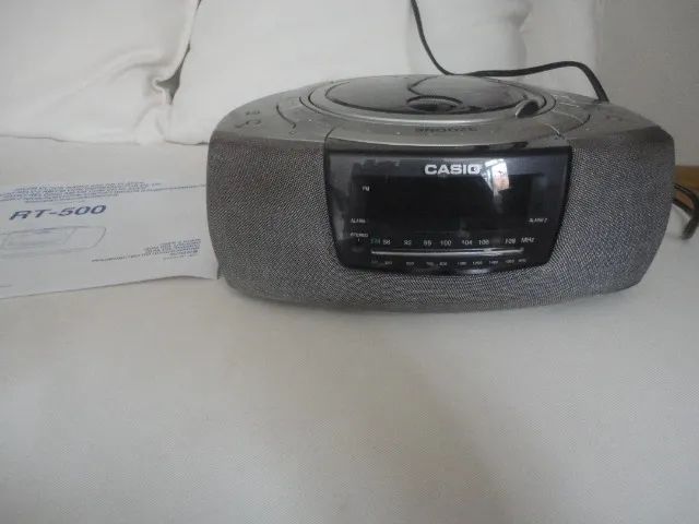 Radio relógio am/fm/cd  Casio no estado. Só em dlnhelro