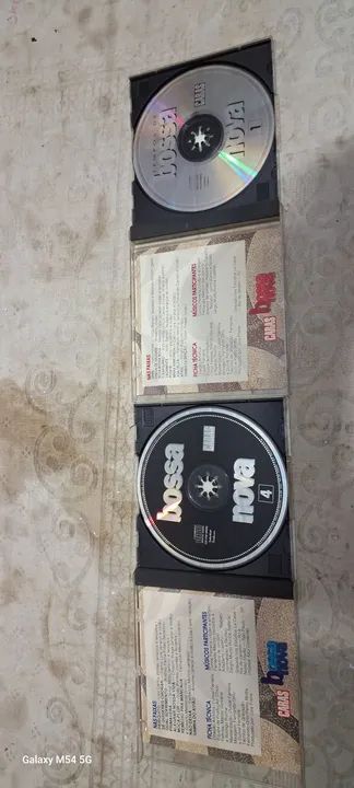 CDs de Bossa Nova - Tempos de Bossa Nova 1 e 4 - Caras - Foto 5