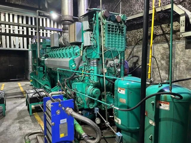03x Geradores de Energia a Gás 2200 2000 kVA Cummins Motores Cummins Alta Tensão 2200kva - Foto 2