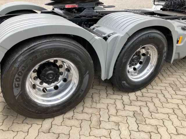 Mercedes-benz Actros 2651 Ls 6x4 - 2018 - Foto 12