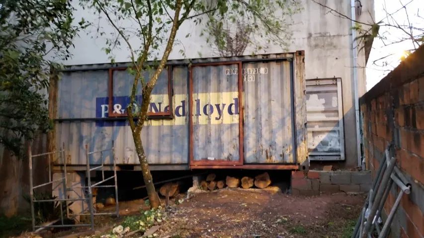 CONTAINER MARÍTIMO DE 6 METROS COM PORTA E JANELAS. - Foto 4