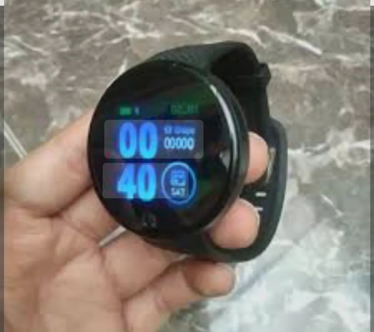 Smartwatch D18 com tela colorida e design moderno aprova de água 