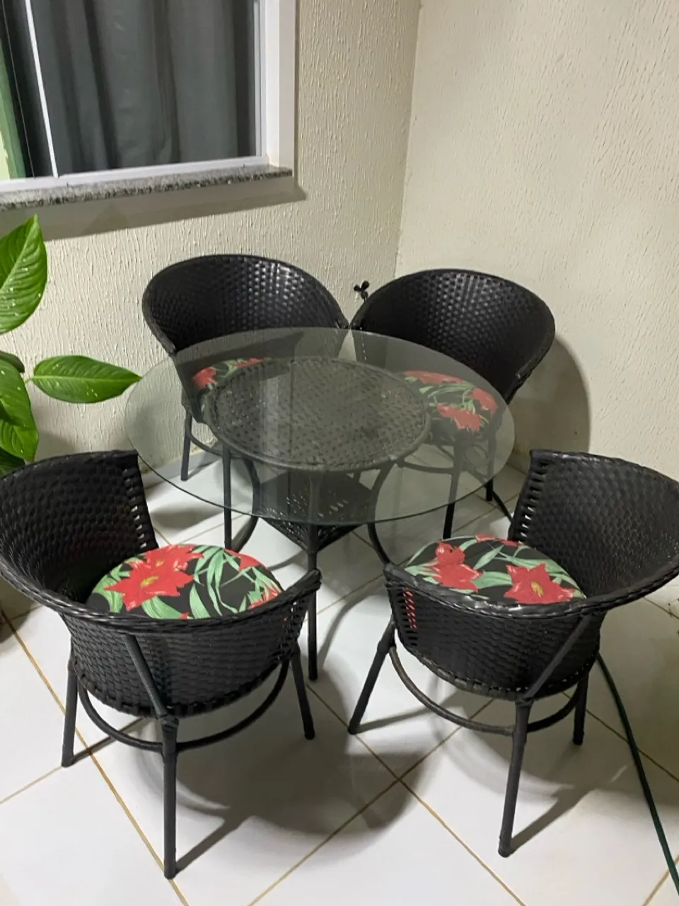 MESA DE FIBRA NOVA TAMPO EM VIDRO