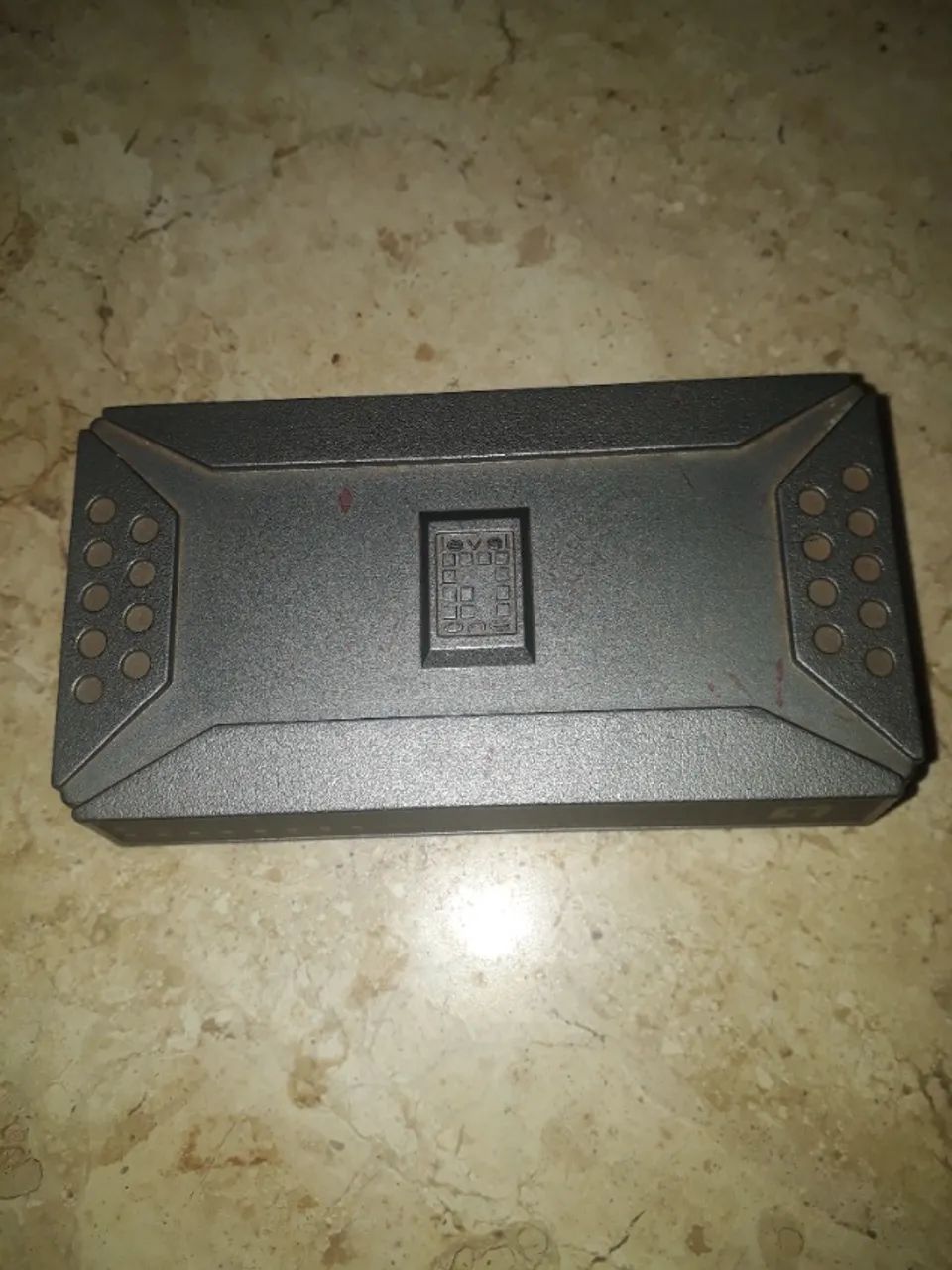 Vendo HUB LevelOne modelo FSW-0808TX - Foto 3