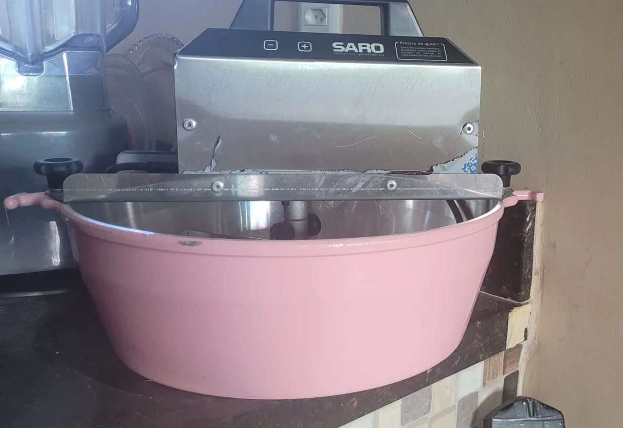 Panela mexedora para doces e salgados Saro profissional