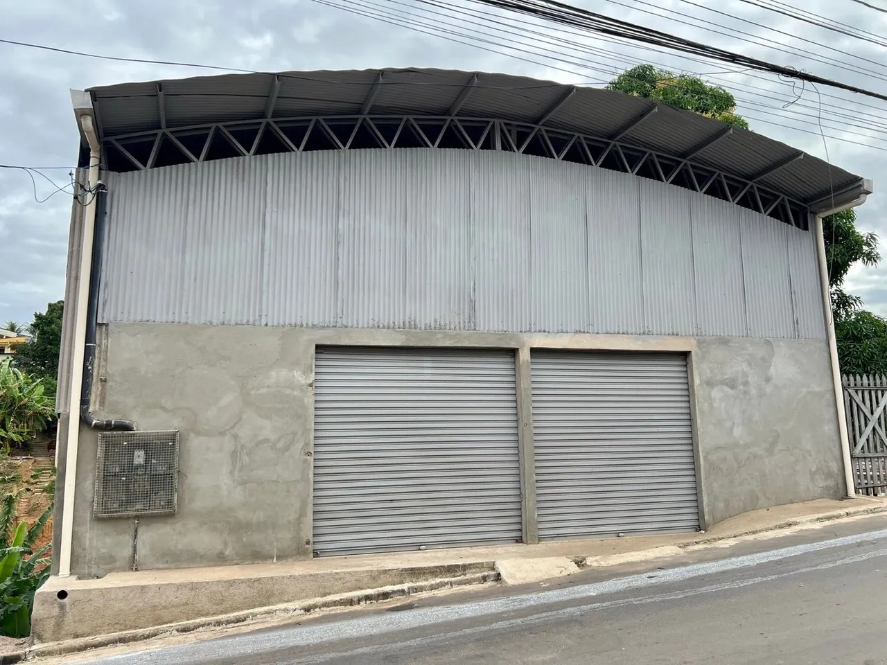 Alugo Loja Comercial em Nova Carapina com 150 m2.