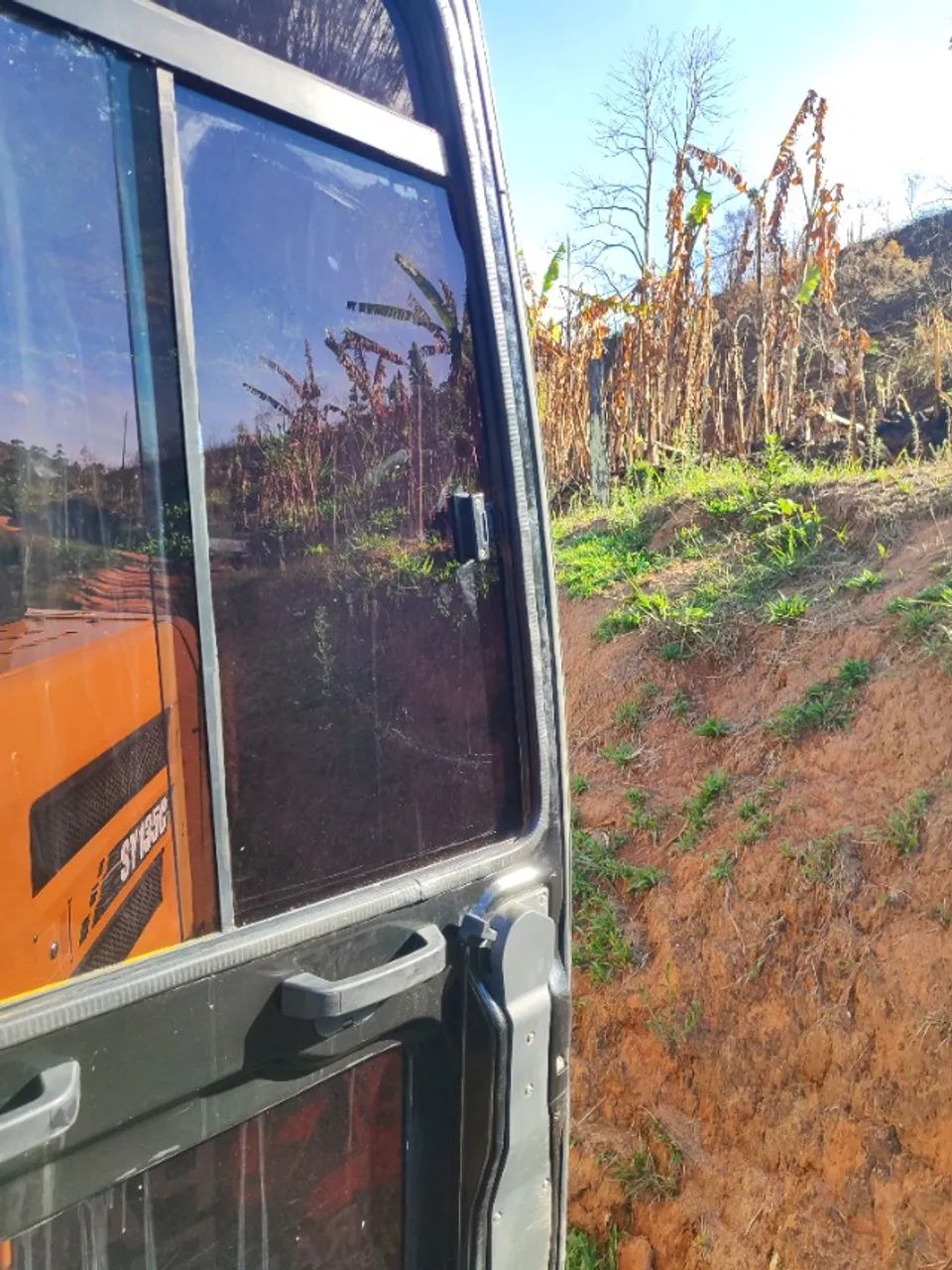 Escavadeira sany sy 135 4200 horas - Foto 5