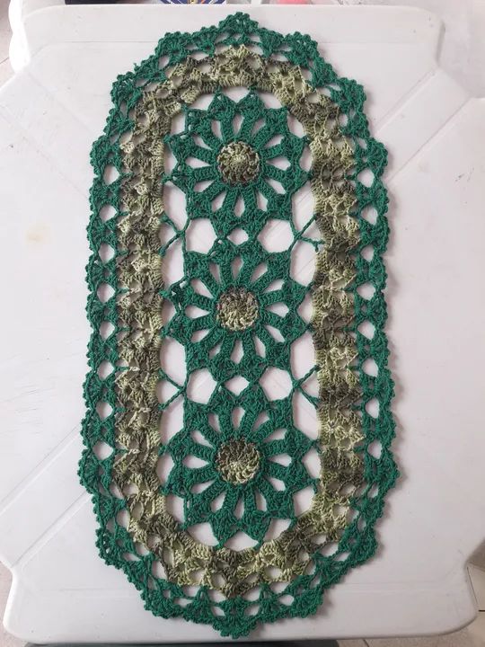 Caminho de Mesa Crochê Oval