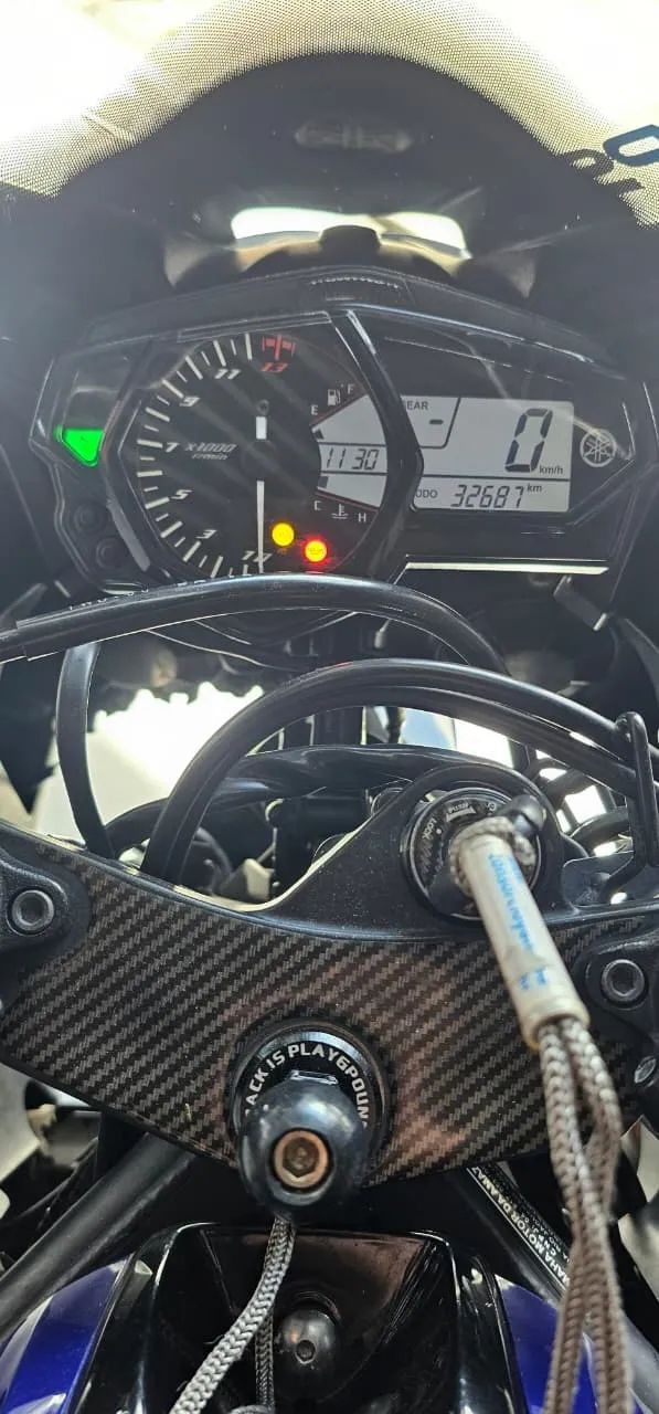 YAMAHA R3 2019 - Foto 3