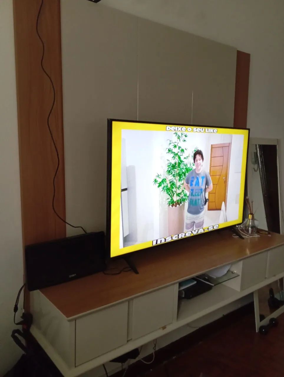 TV Panel64739710317057121