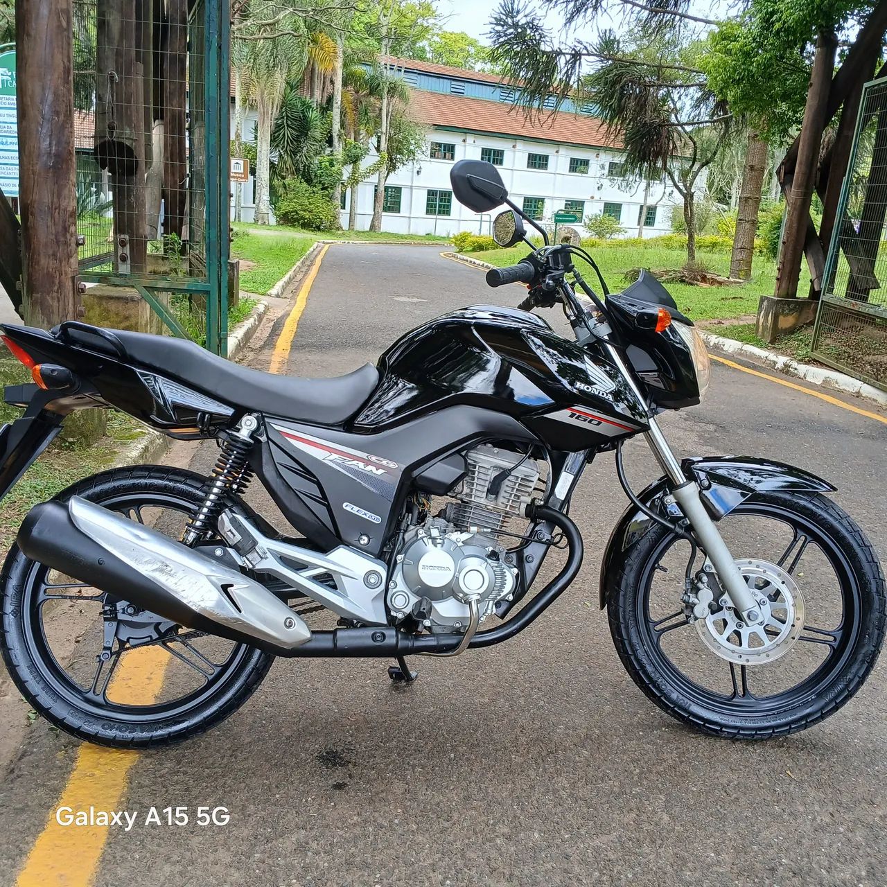 Honda cg fan 160 2017 aceito trocas passo no cartão até 24x  - Foto 4