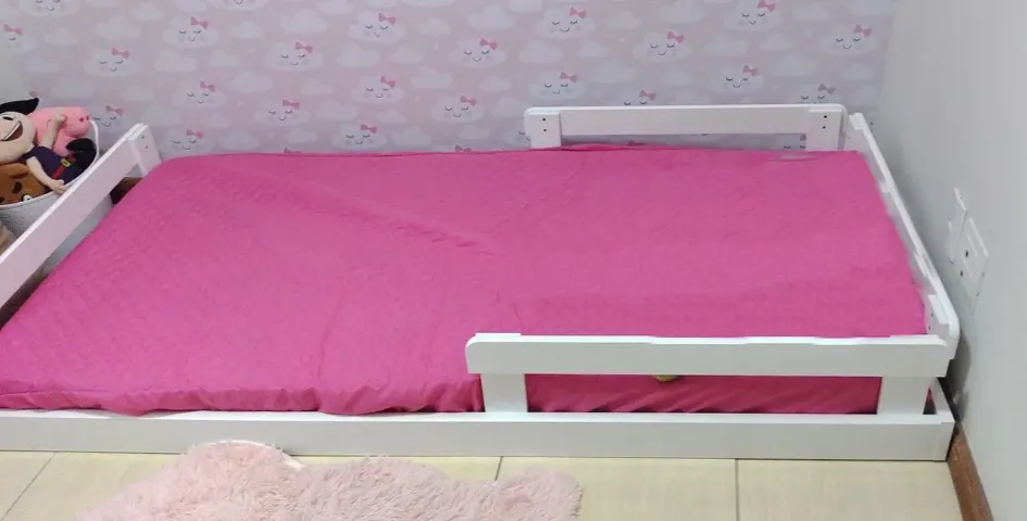 Cama montessoriana muito nova