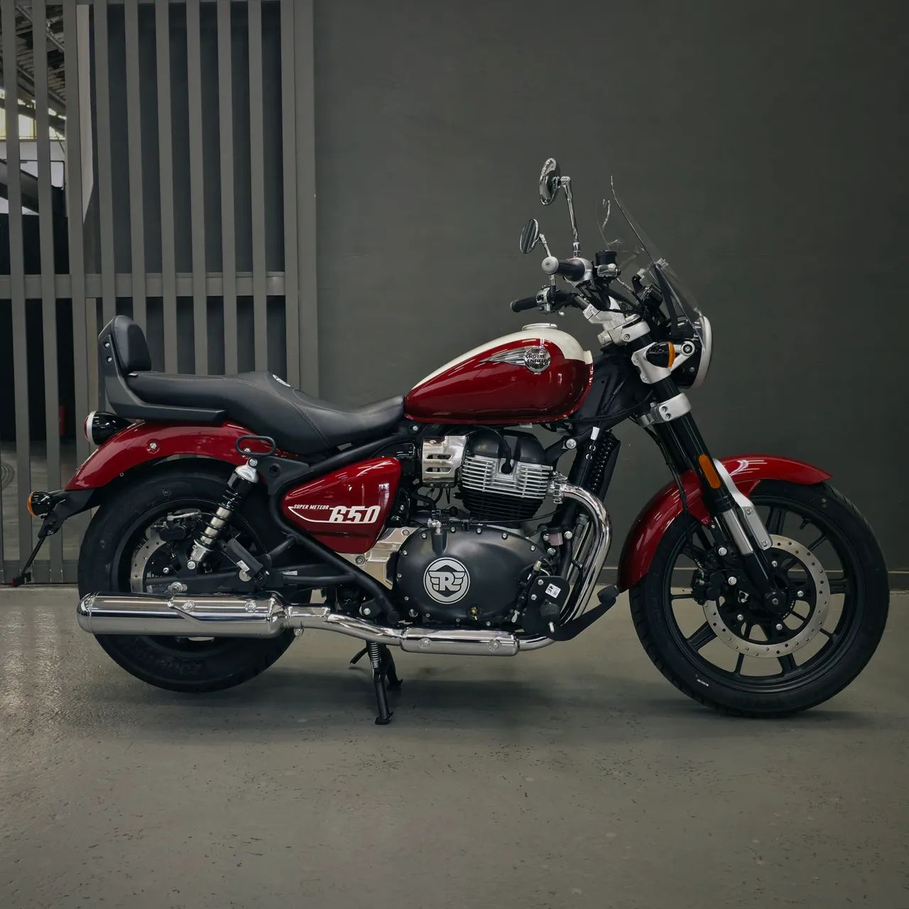 Super Meteor 650Cc Celestial Red - Duvallyer Rodrigues  - Foto 5