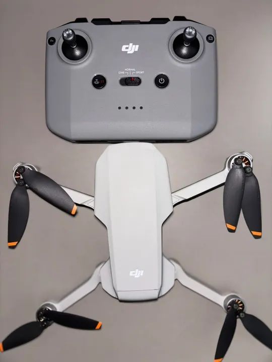 Drone DJI Mini 4K com pouco tempo de uso + Bolsa e prendedor de Hélices - Foto 3