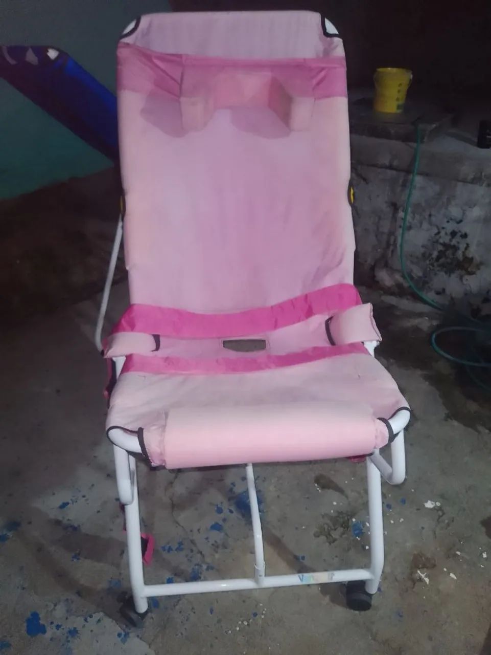 BATH CHAIR WITH WHEELS64293282939138122