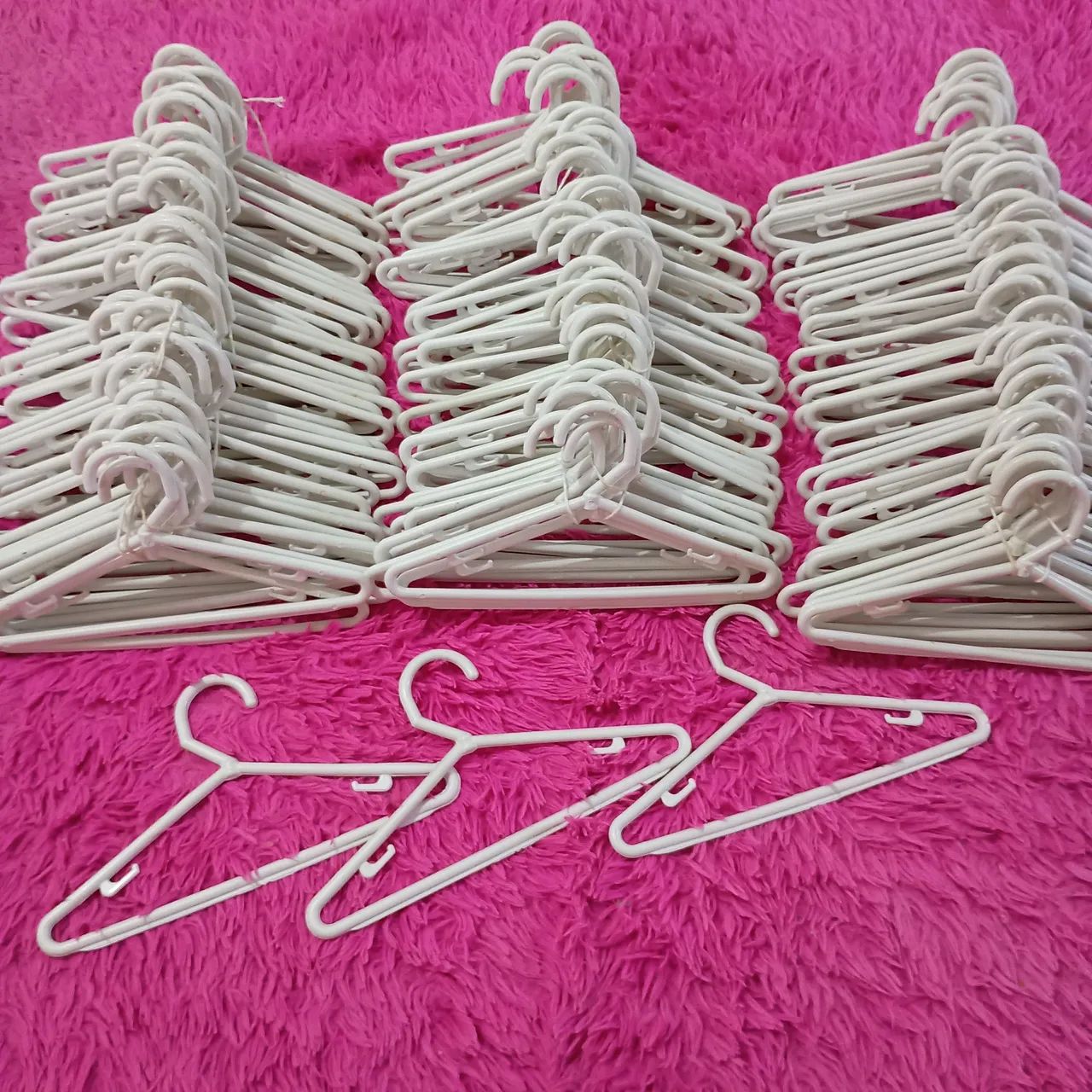 Kit com 30 Cabides Infantil 