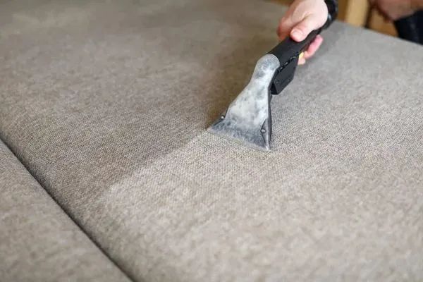 Higienização de sofá  - Foto 4