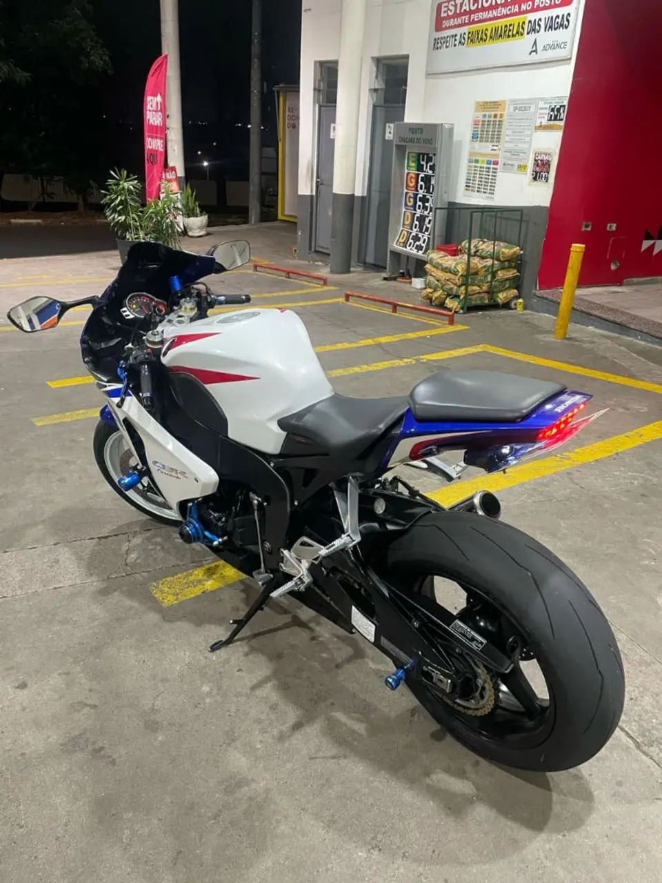 CBR 1000RR FIREBLADE HRC - Foto 2