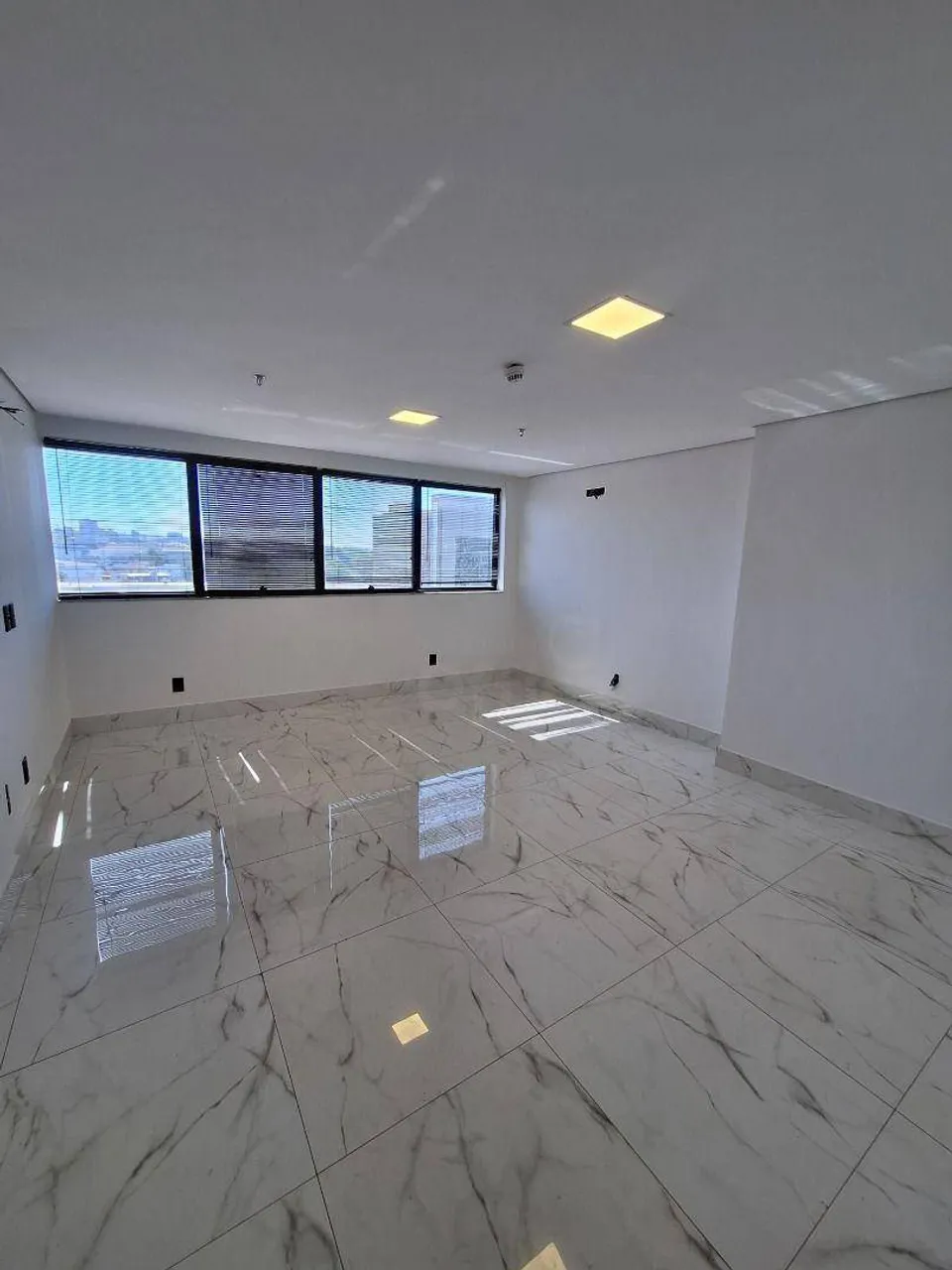 Sala à venda, 35 m² por R$ 350.000,00 - Centro - Anápolis/GO