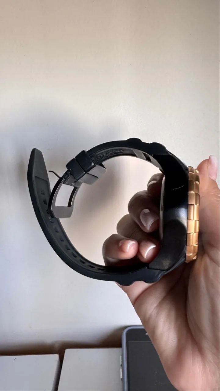 Relógio Invicta Chronograph Preto e Dourado - Foto 2