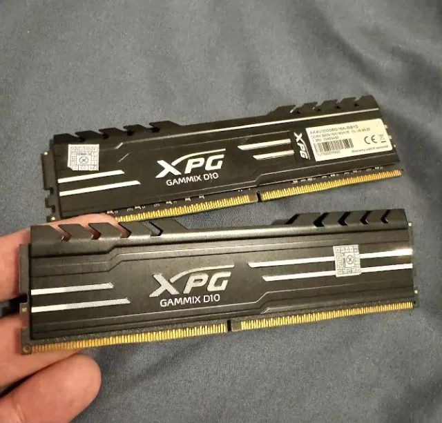 Kit Memória RAM XPG Gammix D10 16GB (2x8GB) 3000MHz DDR4 - Foto 2