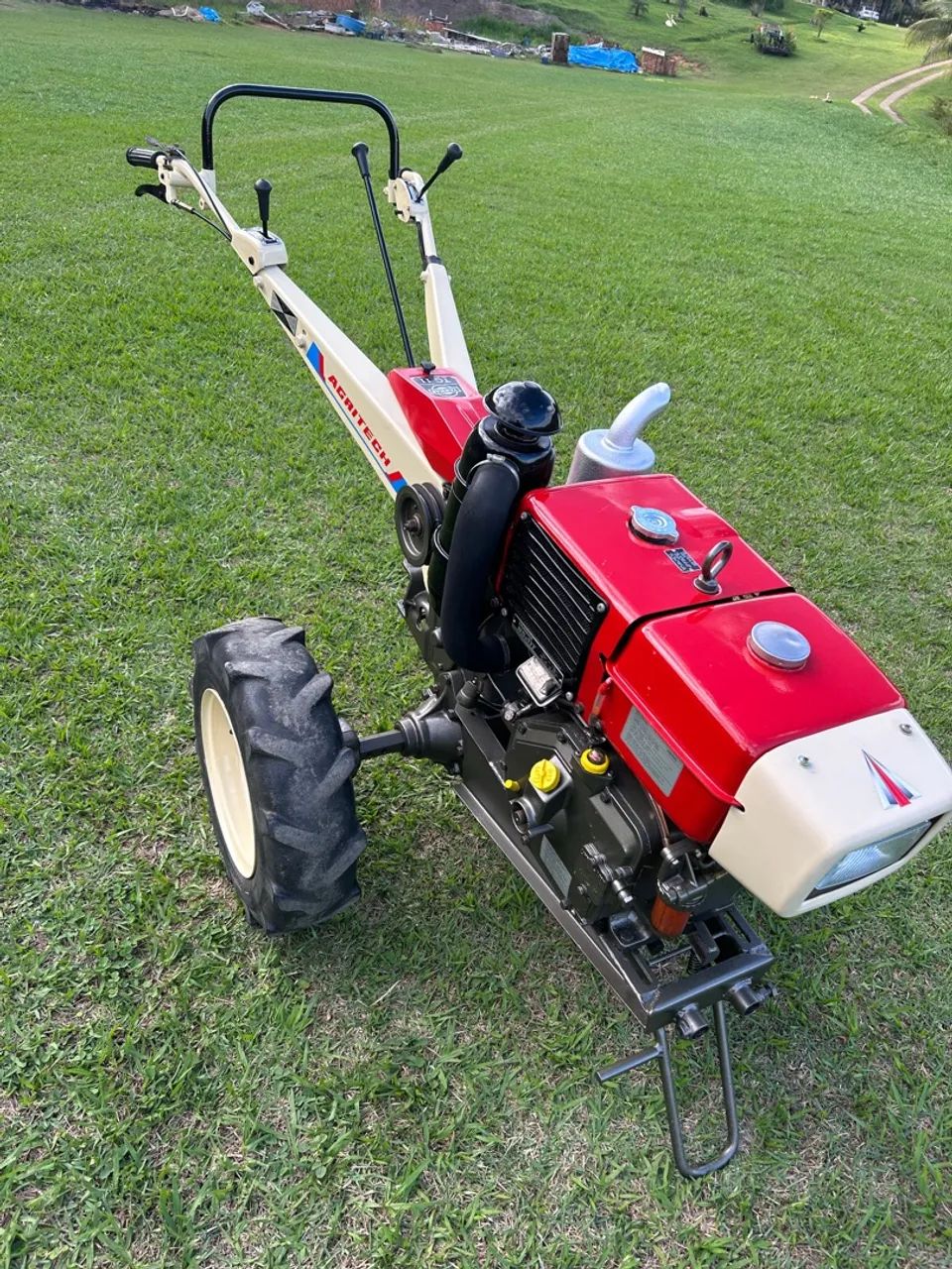 Micro Trator Yanmar Agritech - TC 11 (TOBATA)  - Foto 5