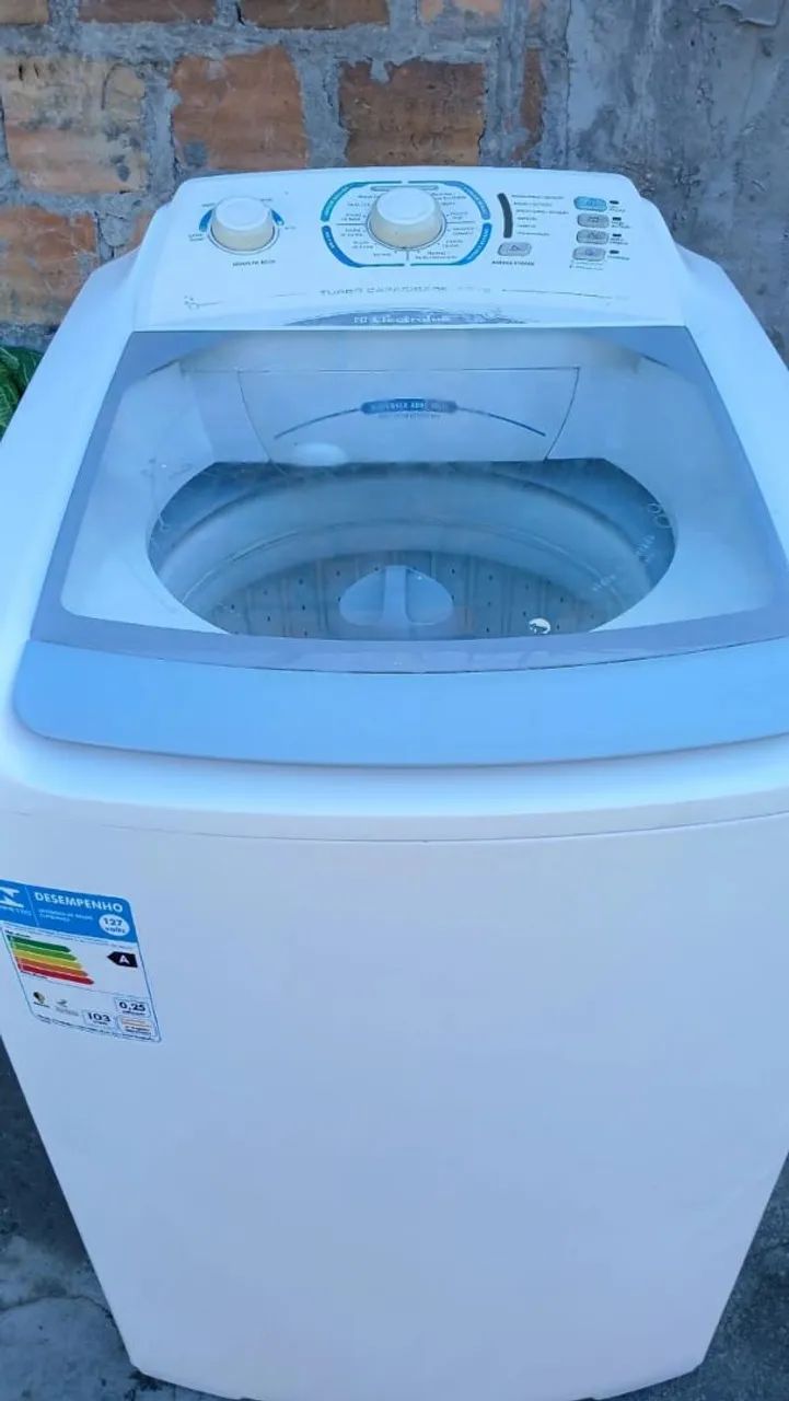Máquina de lavar roupa marca Electrolux 10 kg 