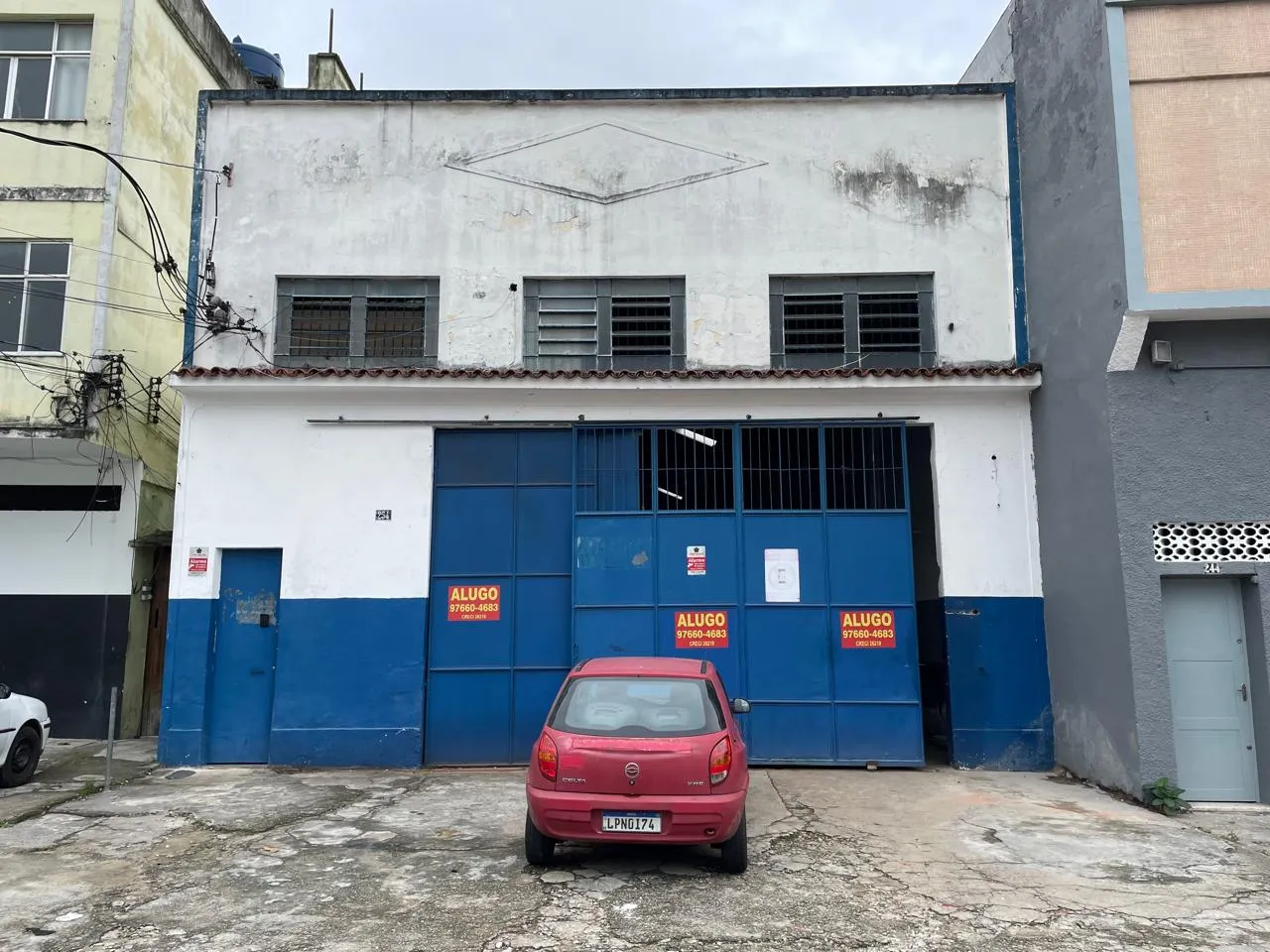 GALPÃO para aluguel tem 500 m2 com 3 salas, banheiros, cozinha em Bonsucesso - Rio de Jane