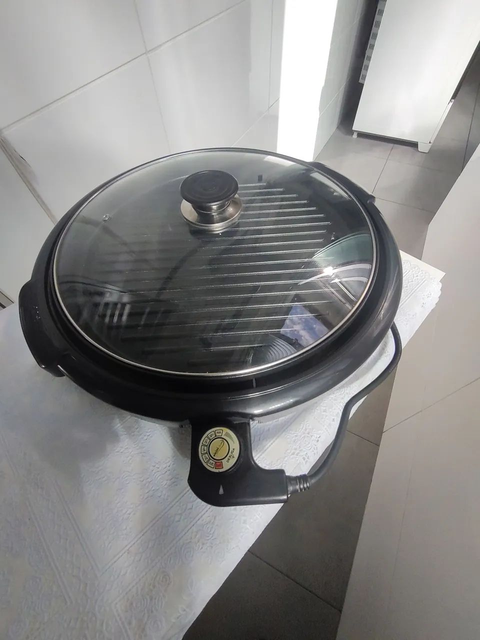 Grill Elétrico com Tampa de Vidro - Foto 2
