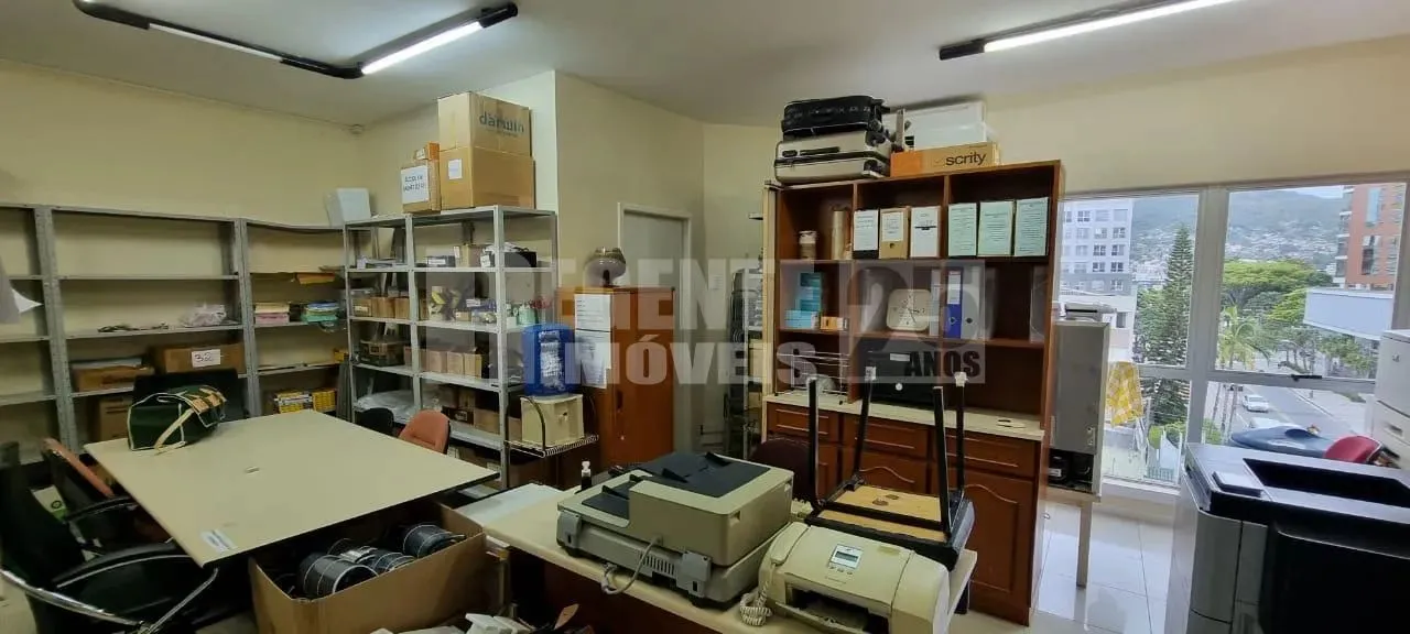 Salas comerciais à venda no bairro Trindade em Florianópolis
