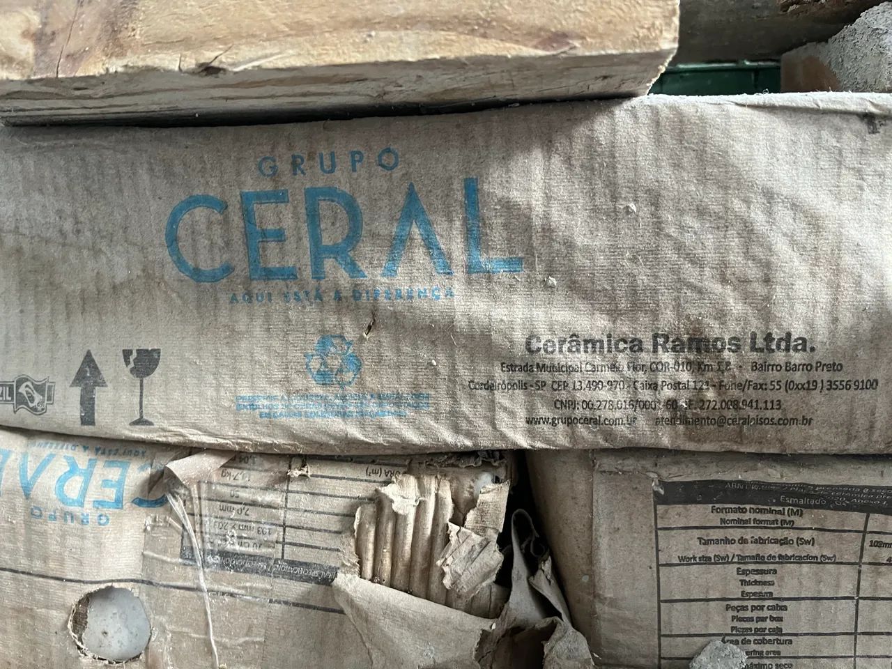 White Cladding64861279421313122