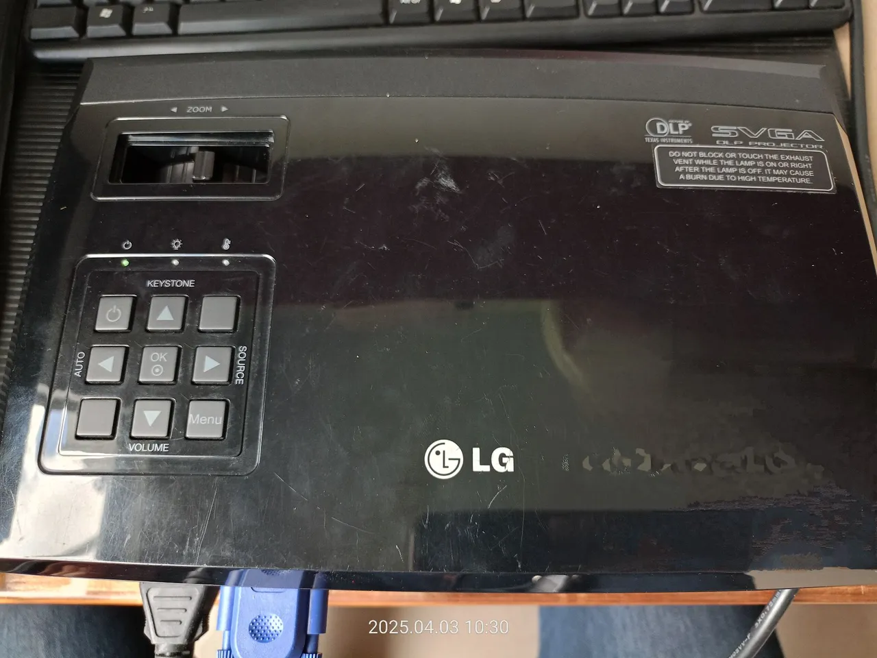 Projetor LG DLP SVGA Usado