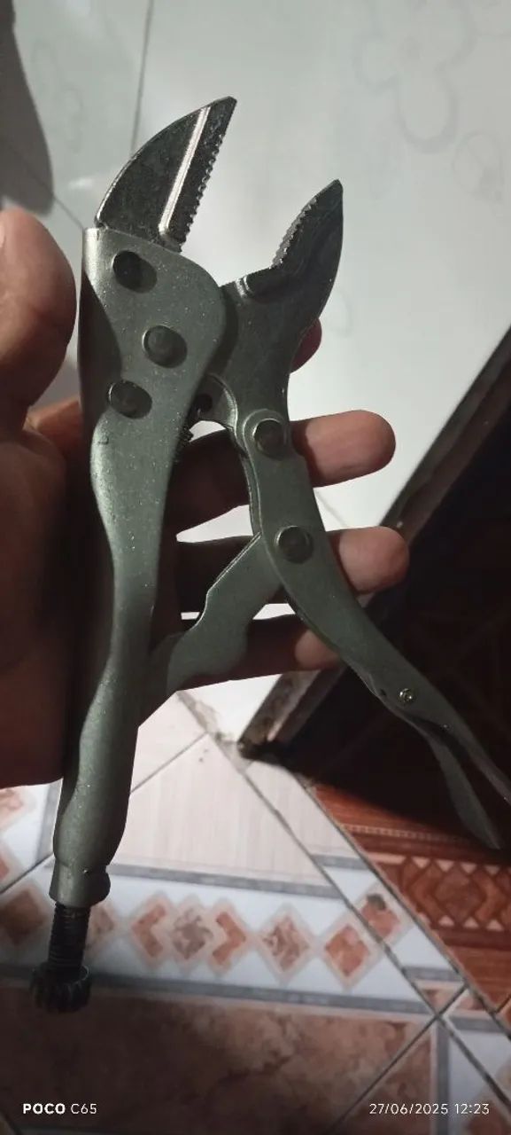 Alicate de pressão Tramontina  - Foto 6