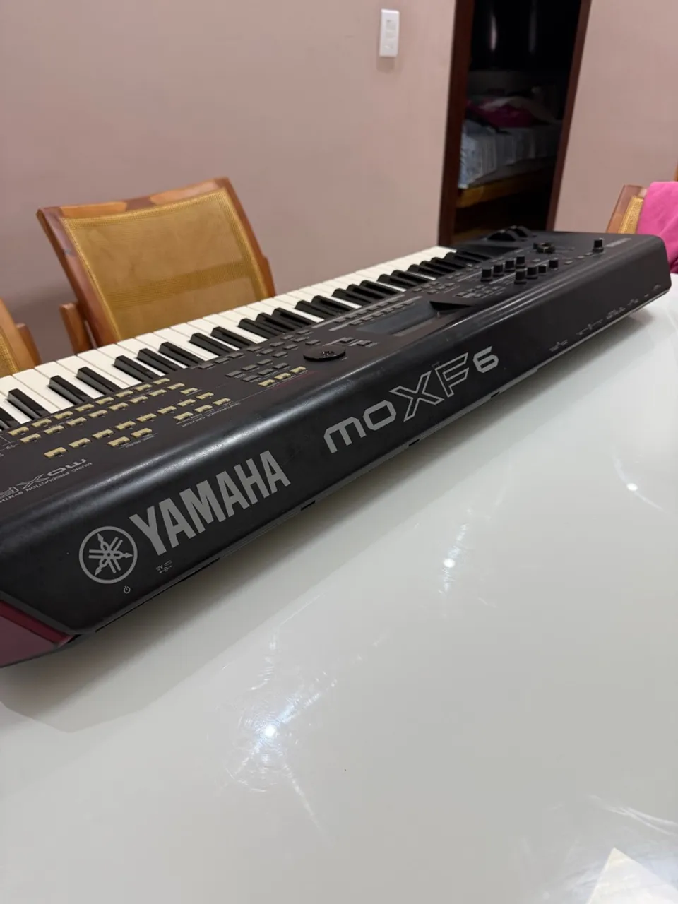 Teclado Yamaha MOXF6 Sintetizador.