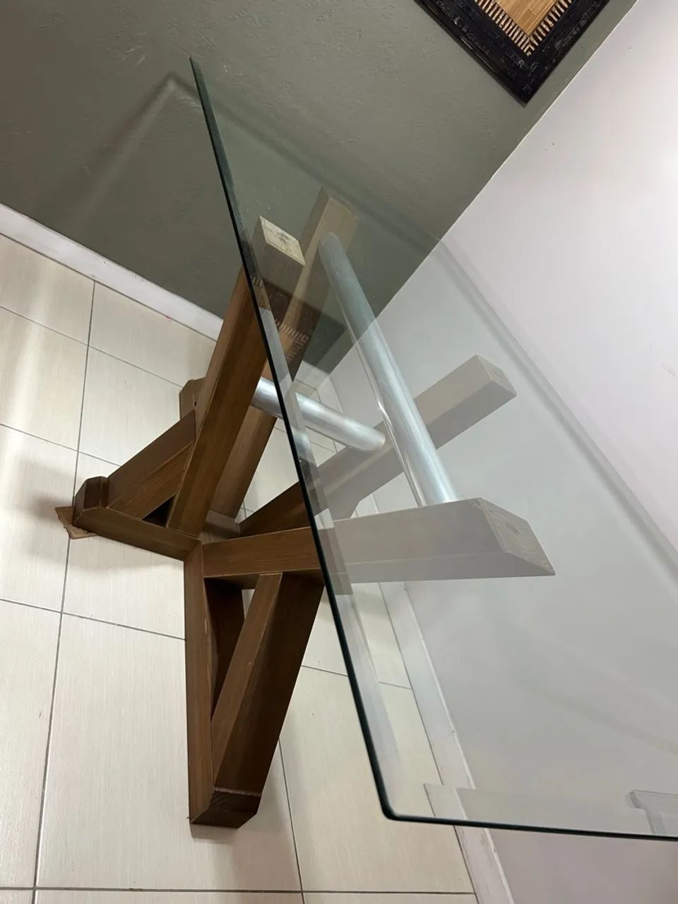 Mesa de Jantar com Base em Madeira e Tampo de Vidro - Foto 3