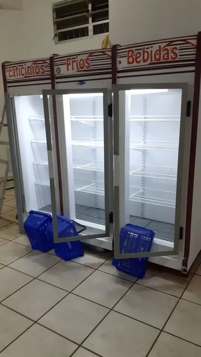 Refrigerador três portas lacticínios frios 