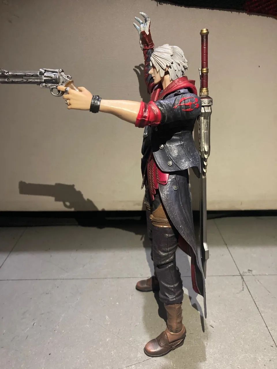 Dante E Nero- Devil May Cry 4 Play Arts Square - Foto 4