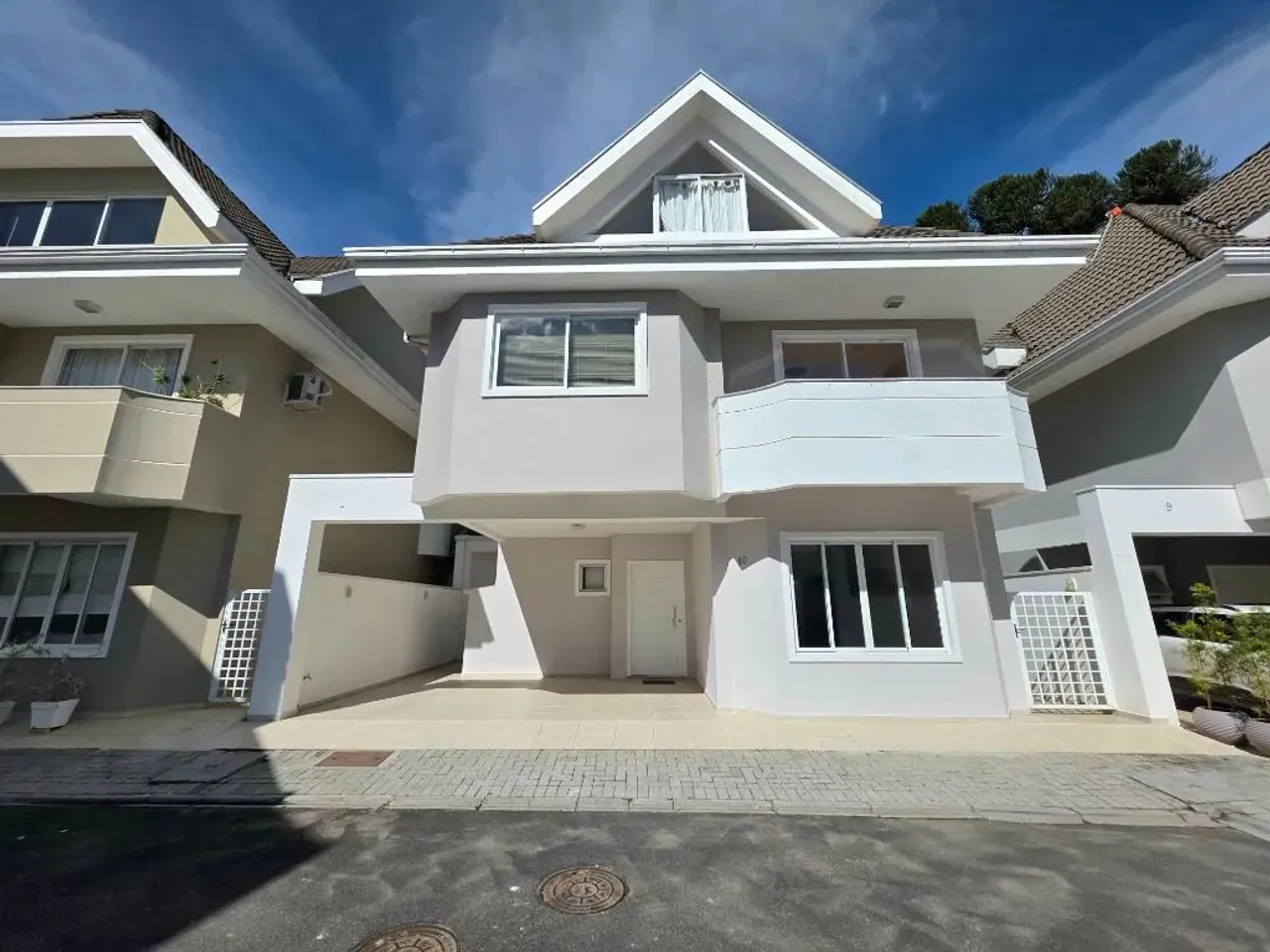 Sobrado com 4 dormitórios para alugar no Residencial Park Avenue Hugo Lange