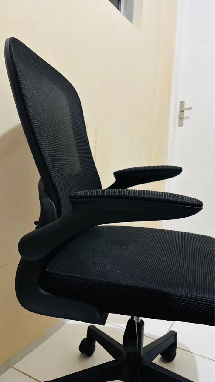 Cadeira de Escritório (nova) Ergonômica Preta